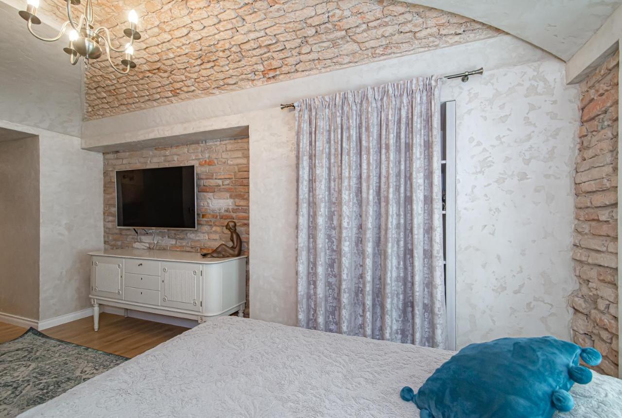 Luxury In Pilies Street Apartment
